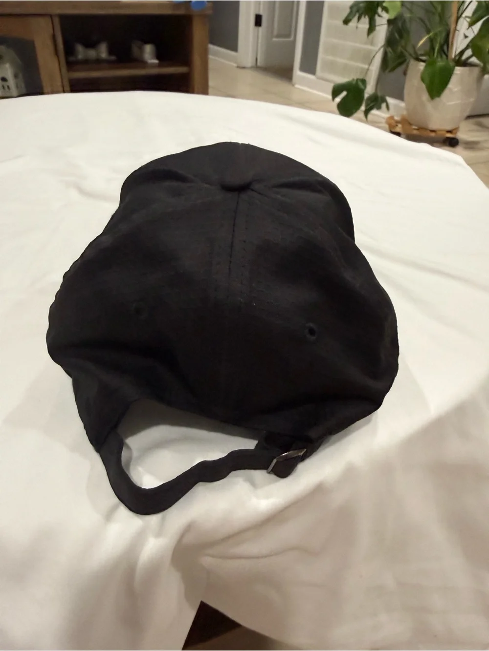GAIAM Black Textured Hat with Subtle Logo Tag